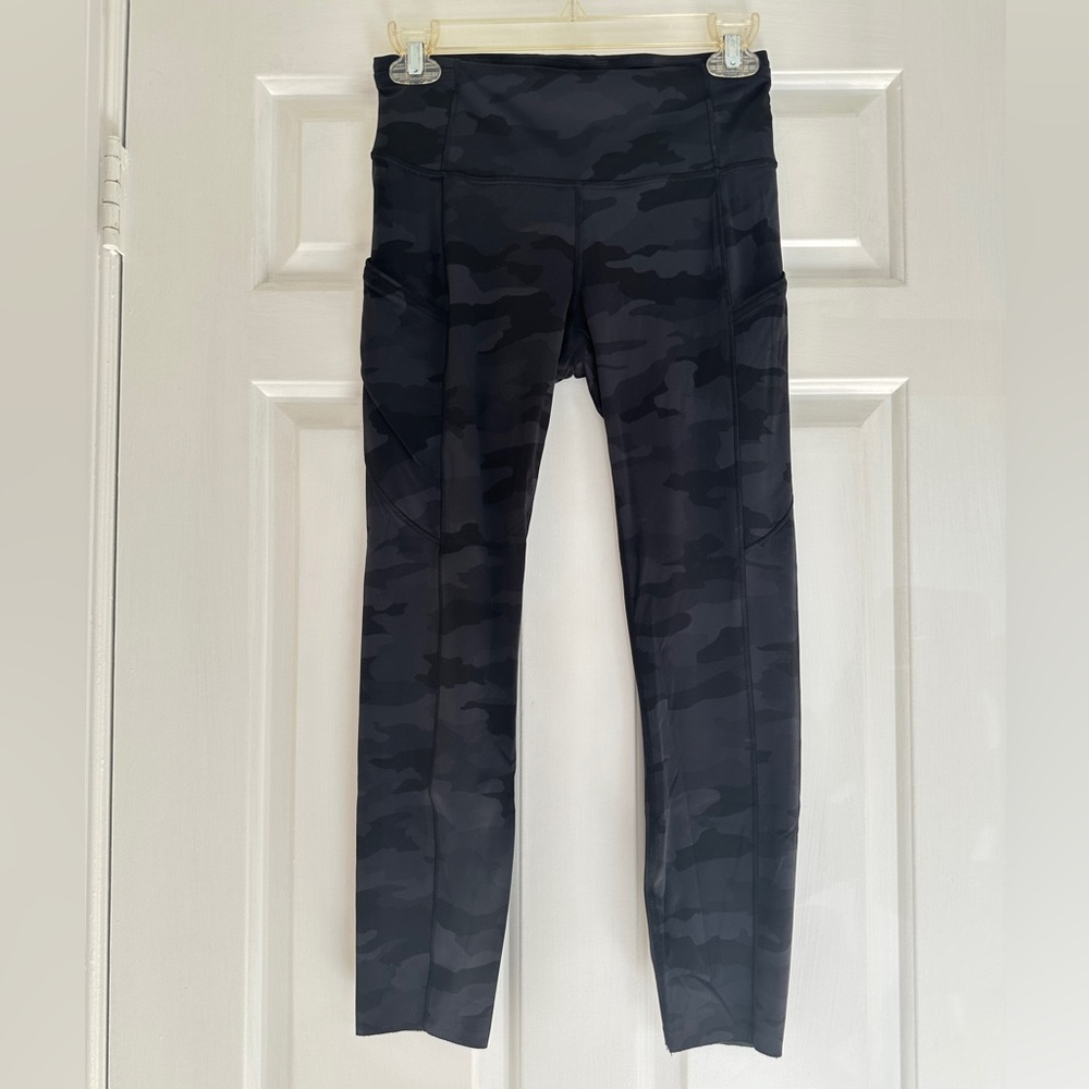 Lululemon Fast and Free Tight II 25" Heritage 365 Camo Deep Coal Multi - Size 6 - Picture 7 of 10
